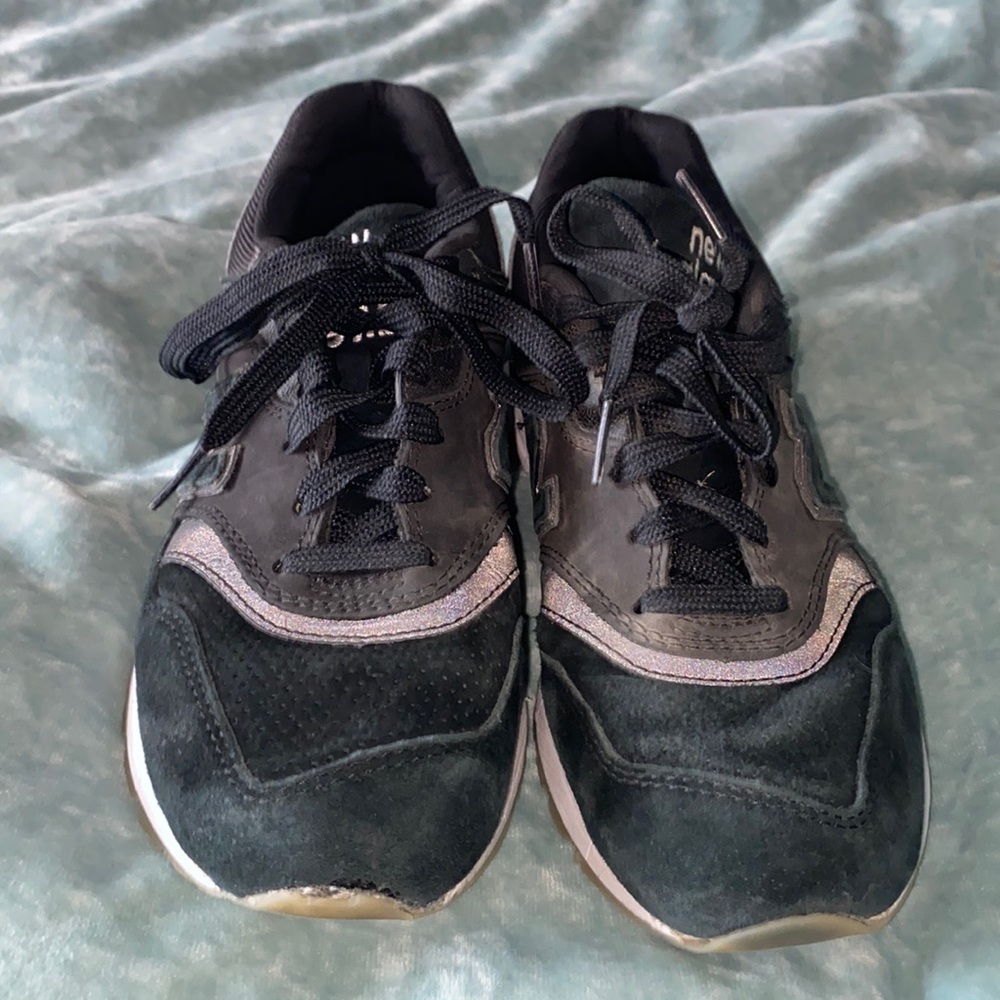 Womens New Balance 997.5 Tennis Shoes